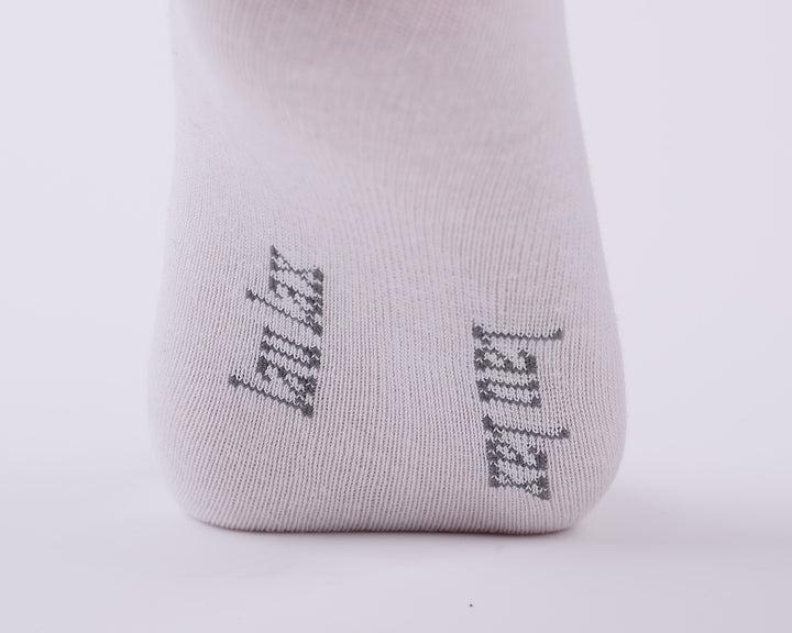 6 Pairs Finest Combed Cotton Smooth Seamless Toe Socks, White, Gift Set